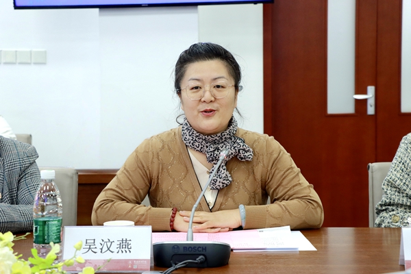 智能引領(lǐng)未來：燕京理工學(xué)院舉辦AI賦能信息類人才培養(yǎng)的新范式論壇