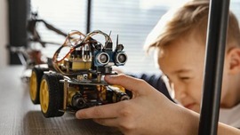 Revitalizing STEM Education to Equip Next Generations with STEM Competency