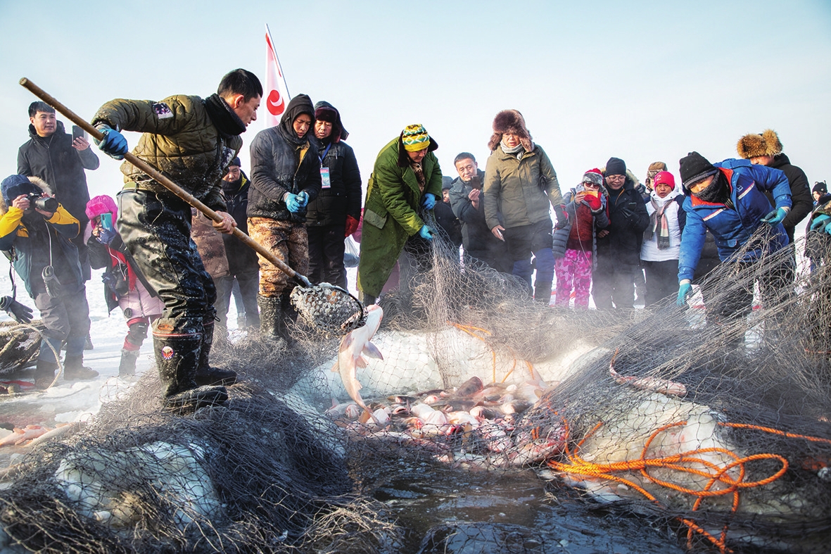 一湖碧水 一座金山——查干湖扎实走好保护生态和发展生态旅游相得益彰之路纪实