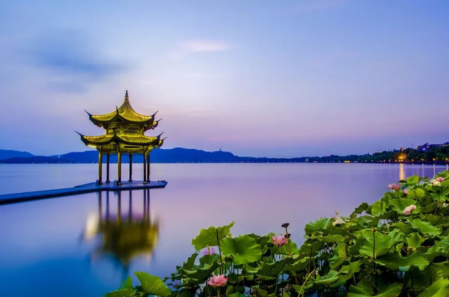 Creative Cities | Hangzhou Witnesses Passionate Collision of Tradition and Fashion