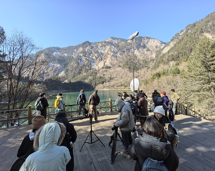 Love in Aba Starts Shooting in Jiuzhaigou, Opening a New Chapter for Micro-short Dramas Going Global