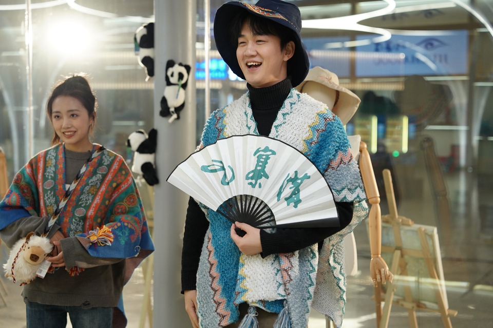 Captured Moments of Love in Aba: Ethnic Costume & Ice Cream