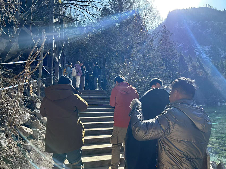 Love in Aba Starts Shooting in Jiuzhaigou, Opening a New Chapter for Micro-short Dramas Going Global