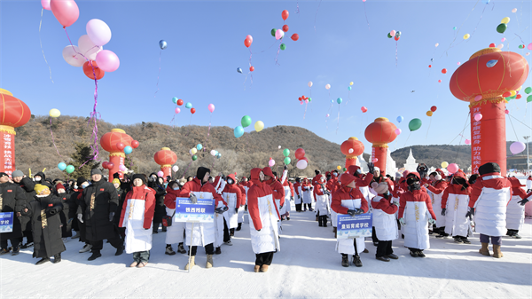 第九届中国残疾人冰雪运动季大众冰雪进基层辽宁主场活动在沈阳举办