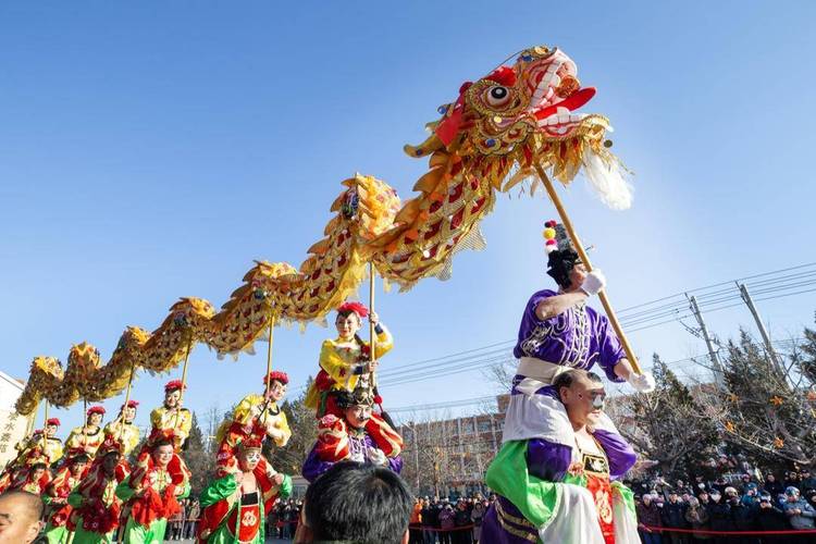 辽西高跷秧歌节鸣锣开场啦！