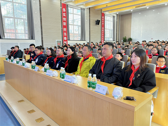 沈阳和睦路小学：航空发动机知识进校园