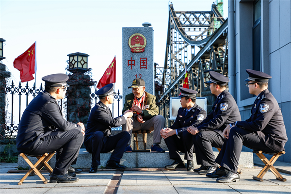 辽宁出入境边防检查总站：在英雄的城市传承伟大精神