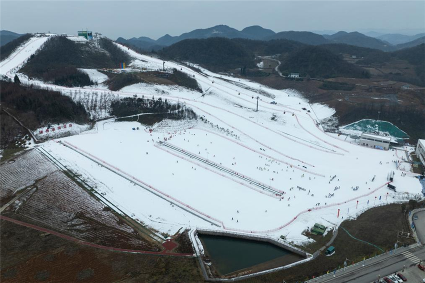 南国热雪——“鄂西屋脊”拥抱冰雪热