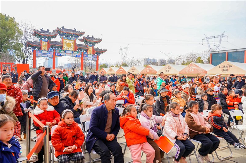 武汉：江夏非遗正当潮 谭门好戏闹元宵