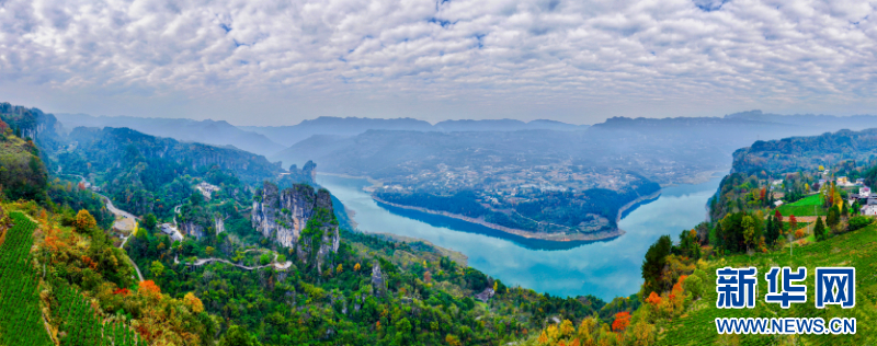 湖北恩施：红花峰林 冬景如画