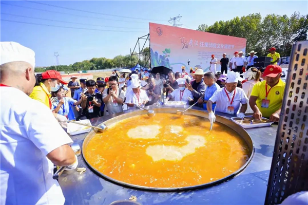 千人同品一锅汤 首届武汉汪集汤食文化旅游节举行