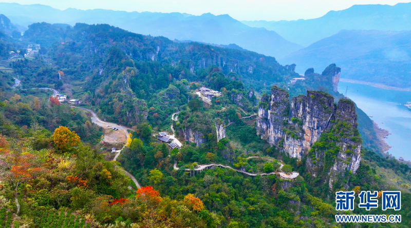 湖北恩施：红花峰林 冬景如画