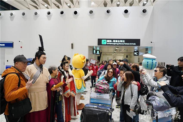 宜昌三峡机场正式开通直飞香港航线