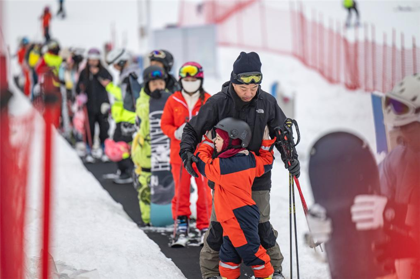 南国热雪——“鄂西屋脊”拥抱冰雪热