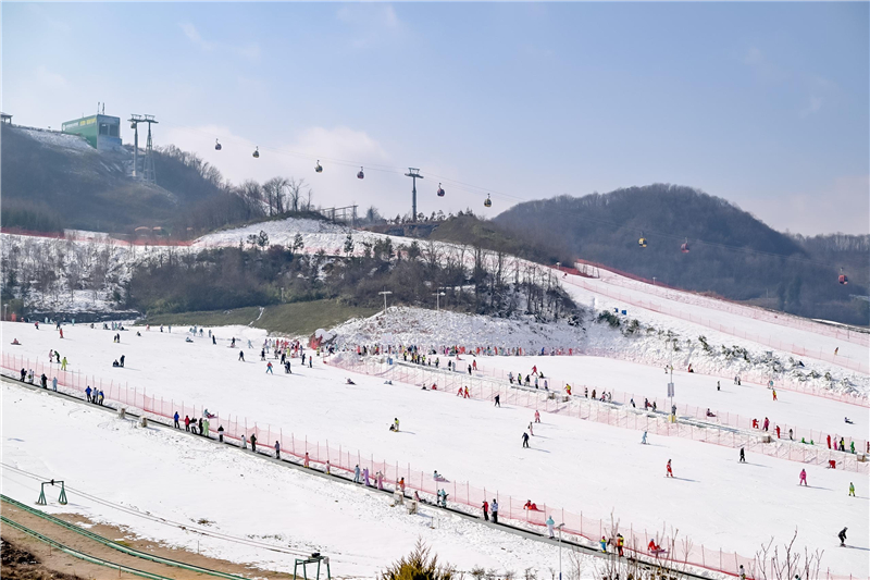 “知音湖北·南国冰雪季”系列活动在恩施绿葱坡启动