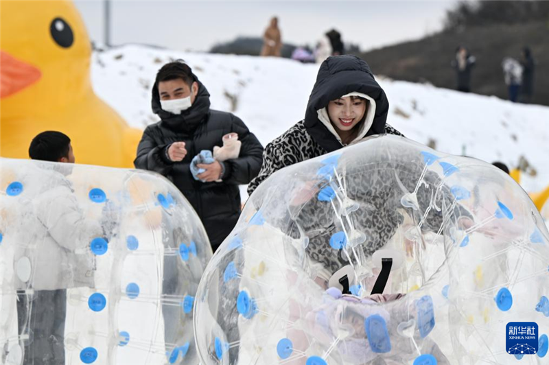 湖北利川：“冰雪赛道”助力乡村旅游“加速跑”