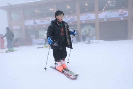 打卡重庆冰天雪地｜南川金佛山：“冰雪+”激发旅游消费活力