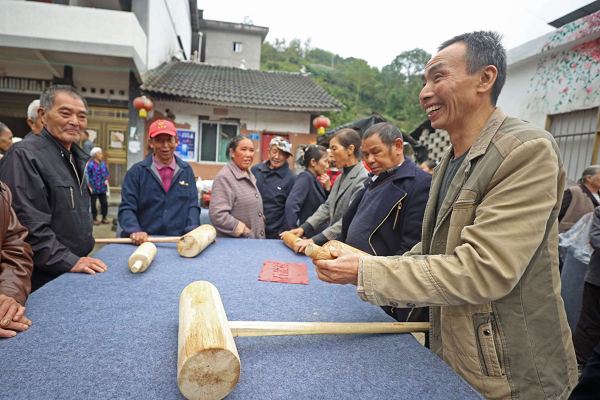 重庆彭水：多彩农民运动会庆丰收