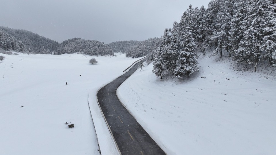 重庆武隆：仙女山迎来新年第一场雪