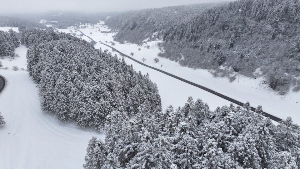 重庆武隆：仙女山迎来新年第一场雪