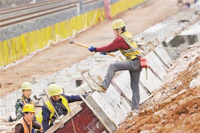 重庆市交通重点项目建设打响年度目标冲刺攻坚战