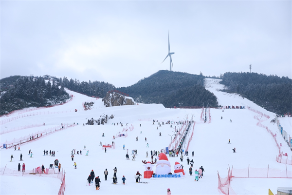 打卡重庆冰天雪地｜丰都南天湖：以“冰雪运动”冲刺“冰雪经济”赛道