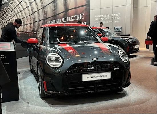 2024巴黎车展：全新奥迪A5\Q5 红旗EH7\EHS7 昊铂SSR 标致E-408 MINI JCW……