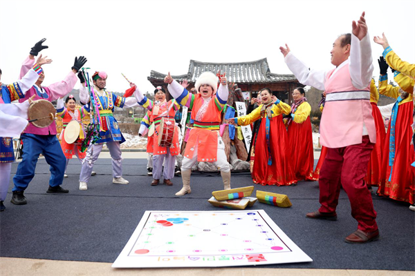 中华民族一家亲 延吉举办丰富多彩的中国朝鲜族民俗活动庆祝元宵节