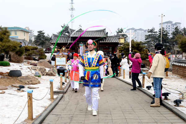 中华民族一家亲 延吉举办丰富多彩的中国朝鲜族民俗活动庆祝元宵节