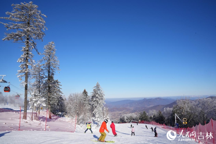 加速绘就吉林冰雪经济壮美新画卷