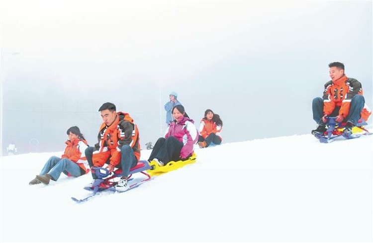 【冬游贵州】“滑雪+温泉” 冰火冬趣游贵州