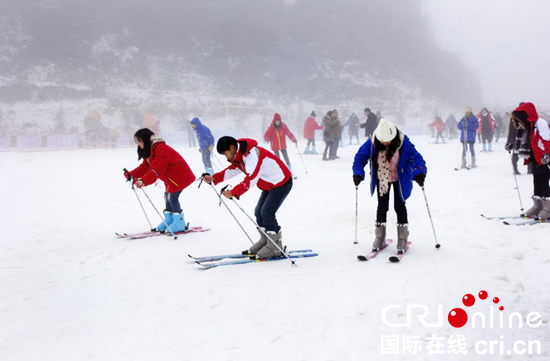 贵州六盘水2024-2025滑雪季正式启动