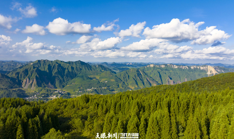 从“夏季首选”迈向“四季皆宜”｜凉都借“凉”机 文旅消费“热力”足