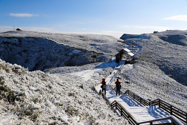 贵州赫章：高原雪景美如画