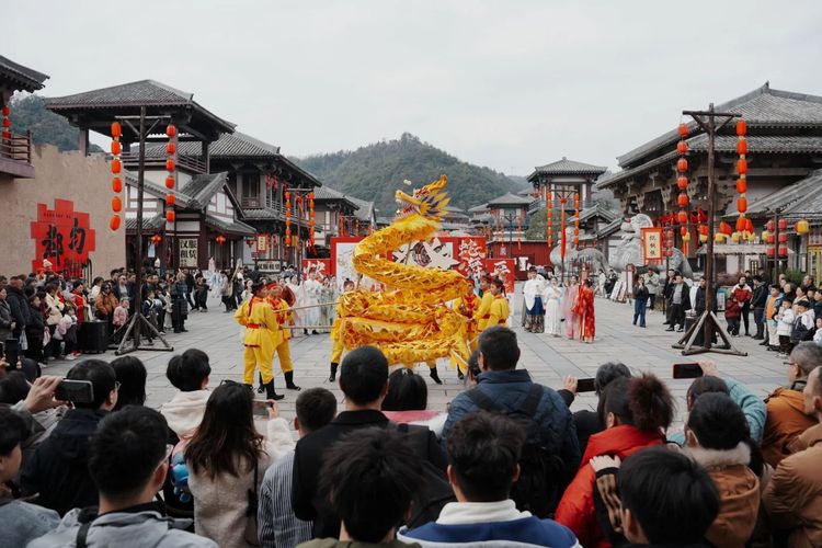 贵州：春节旅游人气旺 各地景点业态丰富