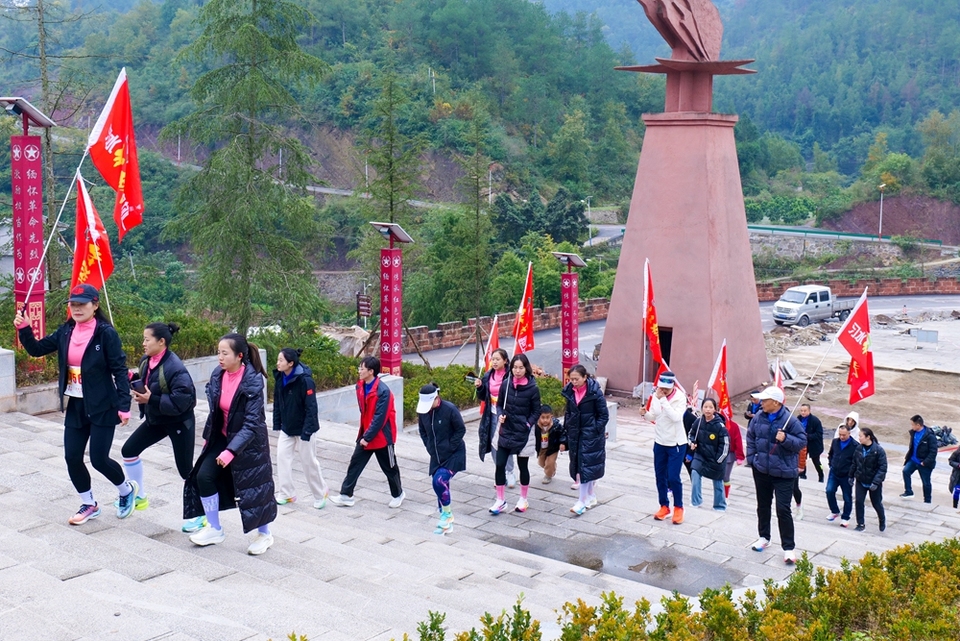 贵州红・山水越野挑战赛习水站：在竞逐中赓续红色精神 开启红色文化探索之旅