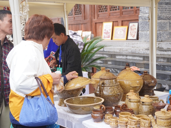 精彩纷呈  到贵州铜仁中南门历史文化旅游区赴一场“非遗之约”