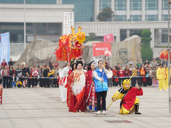 第十五届全国运动会群众展演舞龙舞狮项目贵州选拔赛在瓮安开赛