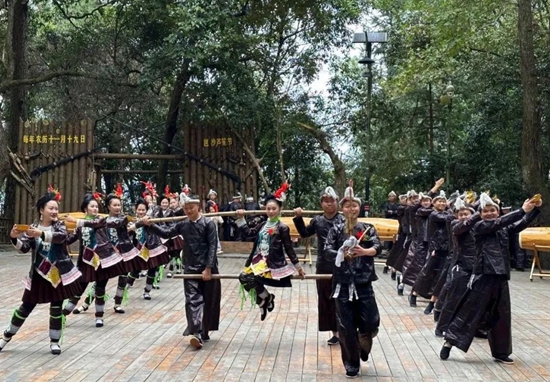 贵州黔东南国庆假期文化旅游市场持续升温 接待游客448.46万人次