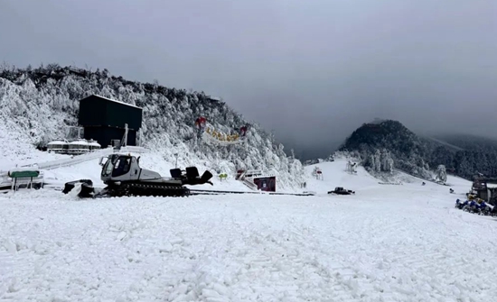 六盘水市水城区：玉舍雪山滑雪场精心筹备 将于12月20日试运营