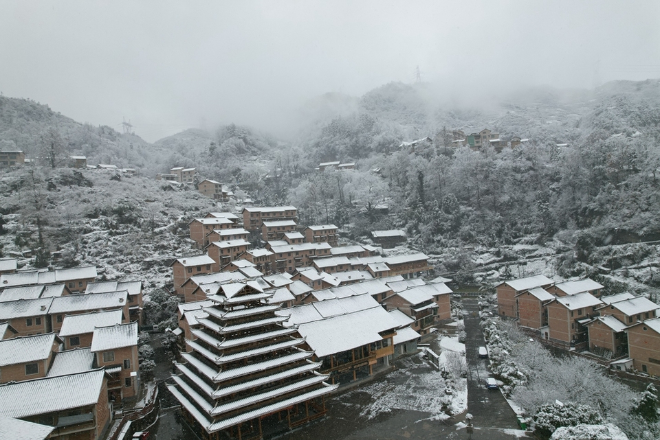 贵州镇远迎来2025年初雪