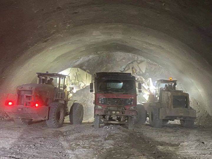 来自安盘高速建设工地的报道 | 畅联云贵“岩峰洞”