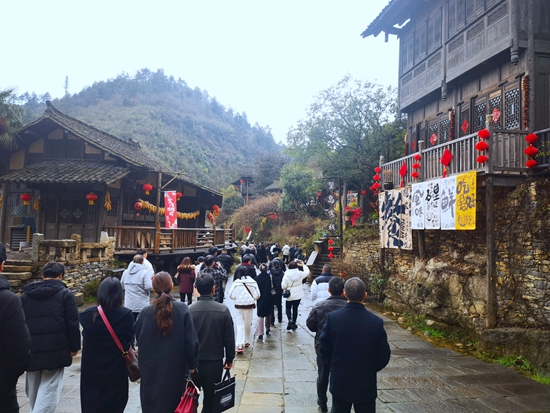 贵州遵义100余名文旅从业者齐聚乌江寨 共探服务提升之道_fororder_0b1bbb9143474df38a32a3614f63b7b0