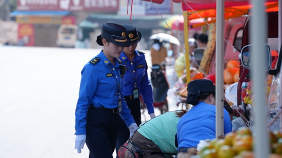 贵州惠水：绘制民生“守护蓝” 增添城市“烟火气”