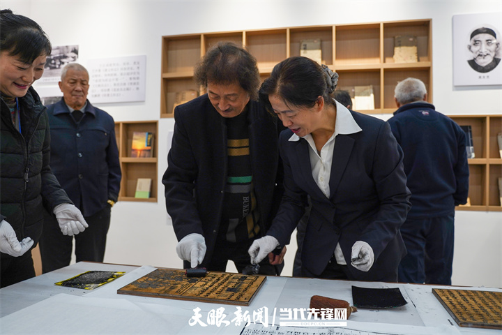 听历史回响，看“活”的古籍|在遵义市图书馆感受遵义历史文化典籍展