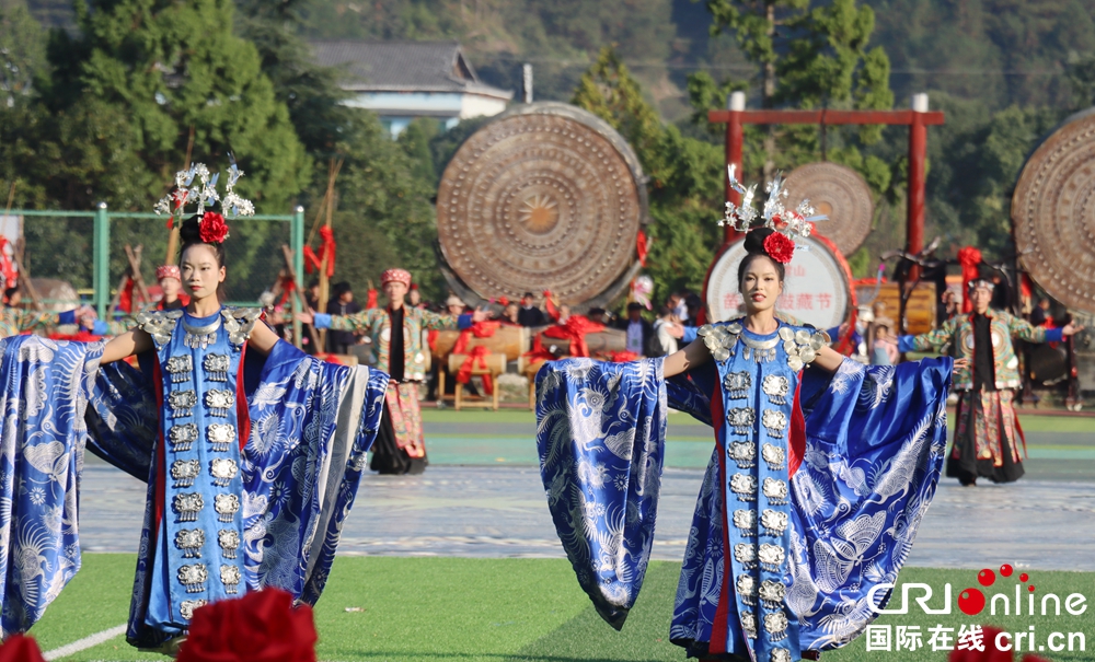 到贵州雷山过苗年 探寻一场民族风情的“狂欢盛宴”