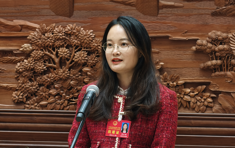 【代表谈两会】广西人大代表谢冰梅：“洄游青年”反哺家乡助力乡村振兴