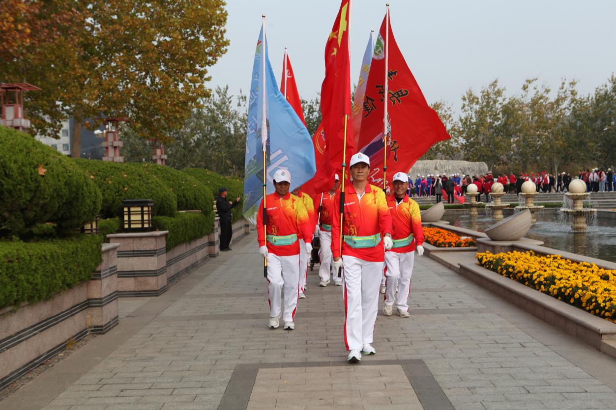 河北青县：老年人健步走大联动 乐享多彩活力晚年