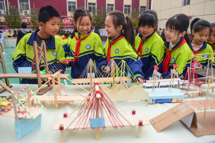 河北沧州：趣味数学节 打开知识“桥”