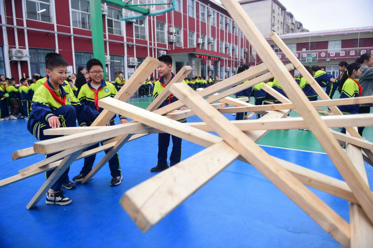 河北沧州：趣味数学节 打开知识“桥”